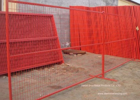 Chine Le PVC a enduit la barrière standard de bien mobilier d'événement du Canada 10x6 pi de barrière provisoire de construction fournisseur